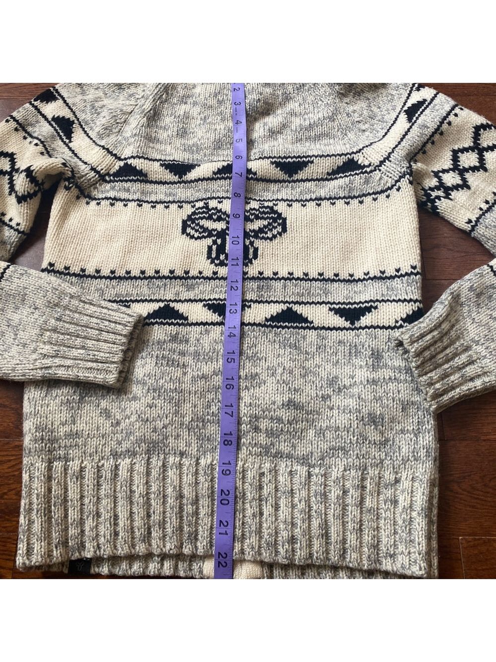 TNA Women’s XS Hooded Cowichan Knit Lambswool Sweater Beige & Black Zip Front - Picture 10 of 11